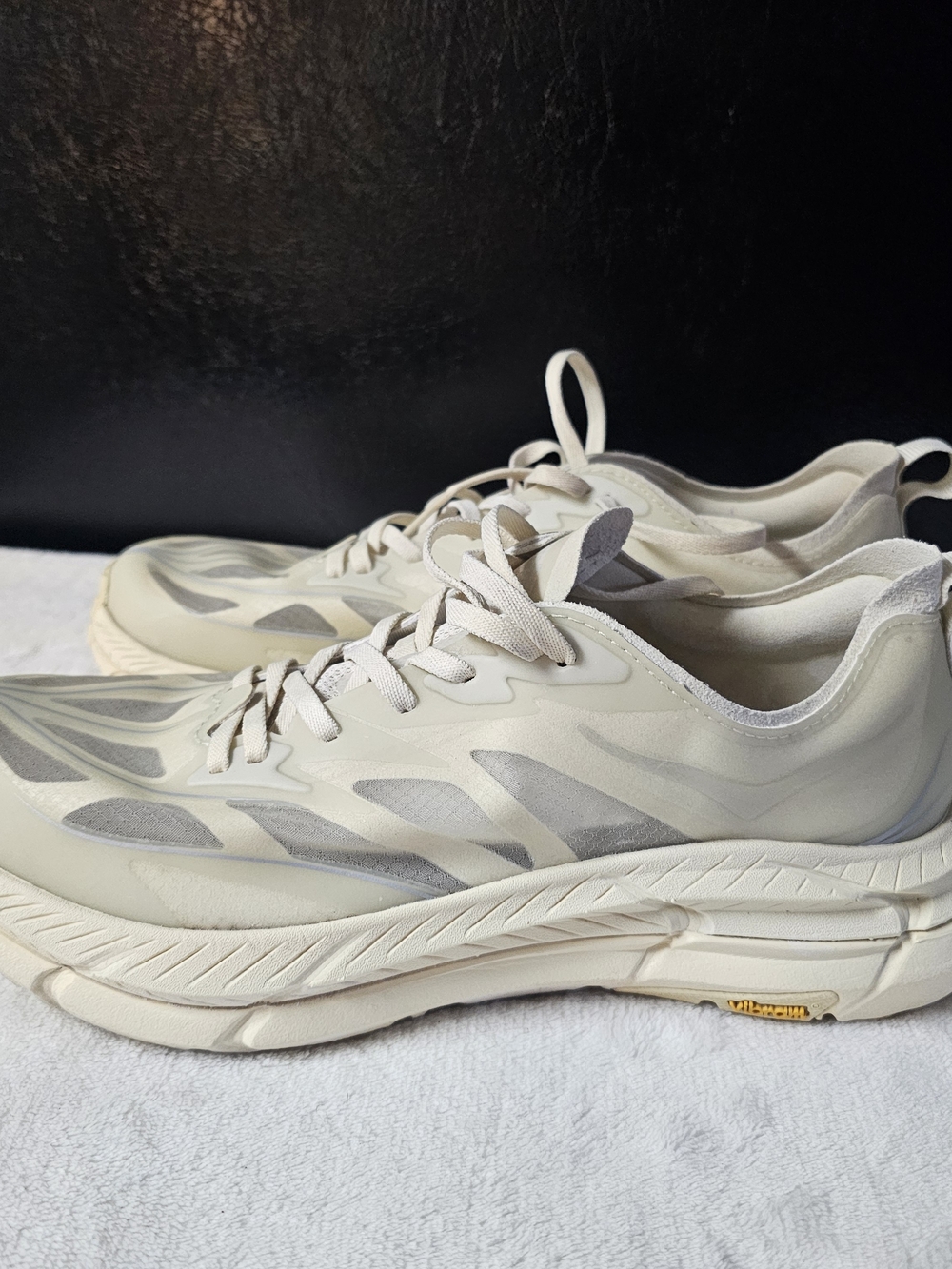 Hoka Mafate Speed 4 Sneaker Truffle Salt White Unisex Mens Size 8.5 Women's 9.5